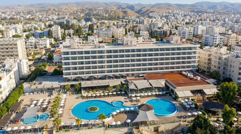 מלון רויאל אפולוניה לימסול
