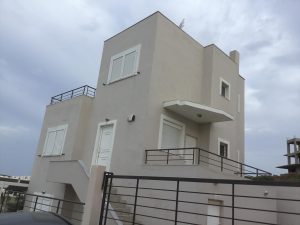 בית למכירה ביוון בעל שלושה מפלסים